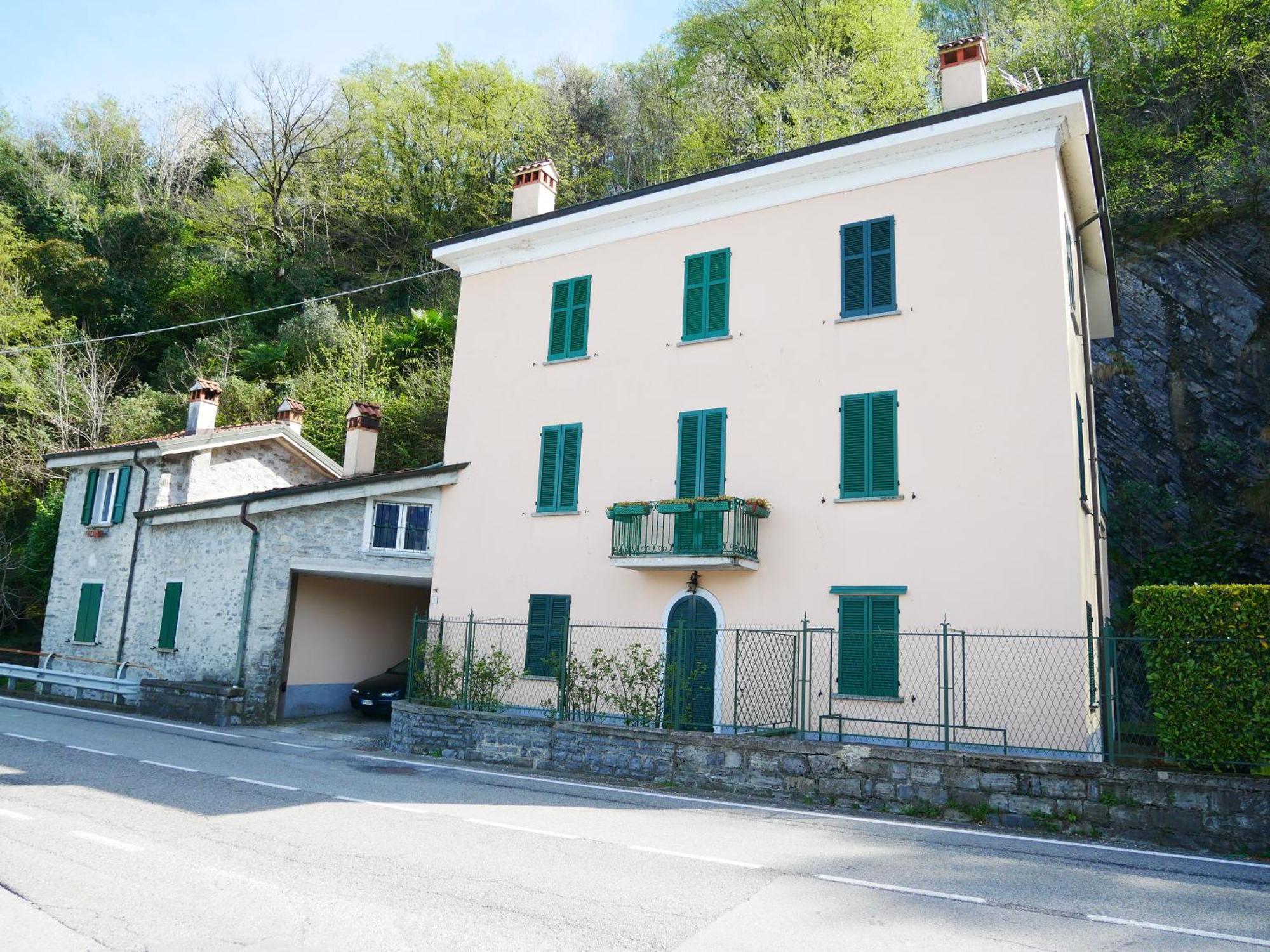 La Riva Appartamento Perledo المظهر الخارجي الصورة